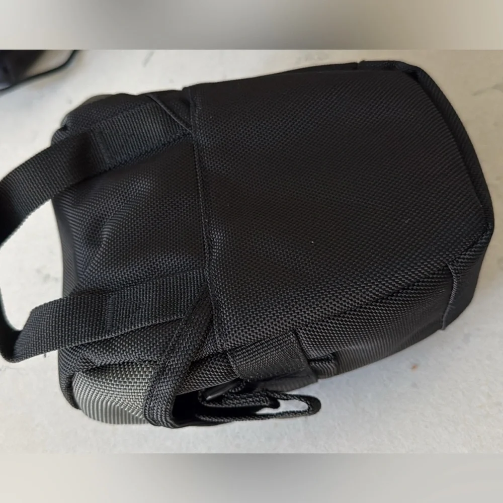 Canon Black PSC-4200 Camera Pouch